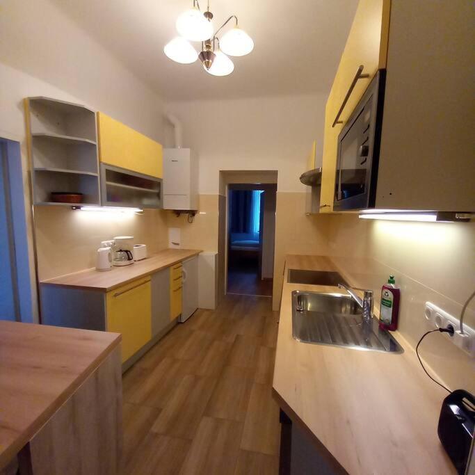 Altbauwohnung Neu Saniert - Fuer Familien Geeignet Apartament Wiedeń