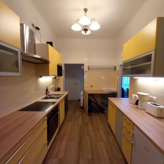 Altbauwohnung Neu Saniert - Fuer Familien Geeignet Apartmán Vídeň